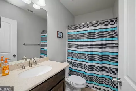 Bath - 126 Copper Creek Dr, Lagrange, GA 30240 photo 3 of 3