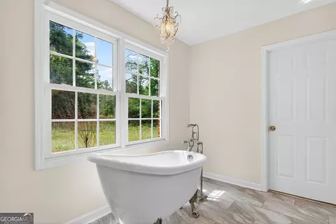 Bath - 7142 Hamilton Rd, Pine Mountain, GA 31822 photo 3 of 10
