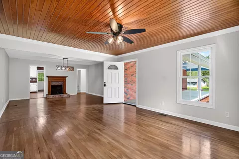Living - 7142 Hamilton Rd, Pine Mountain, GA 31822 photo 1 of 4