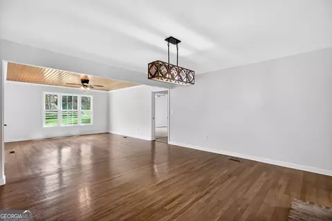 Living - 7142 Hamilton Rd, Pine Mountain, GA 31822 photo 4 of 4