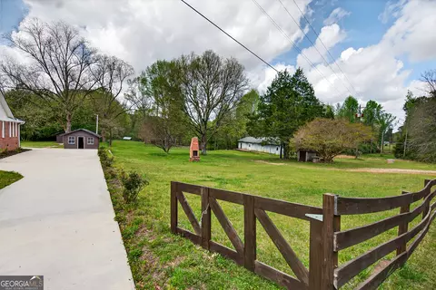 Exterior - 7142 Hamilton Rd, Pine Mountain, GA 31822 photo 12 of 14