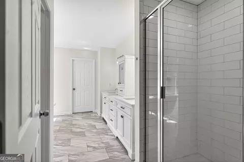 Bath - 7142 Hamilton Rd, Pine Mountain, GA 31822 photo 4 of 10