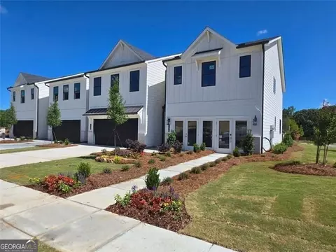 7509 Clover Ln #122, Flowery Branch, GA 30542