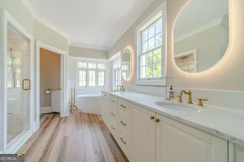 Bath - 1271 Carl Davis Rd, Monroe, GA 30655 photo 1 of 3