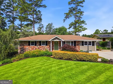 1642 Moncrief Cir, Decatur, GA 30033