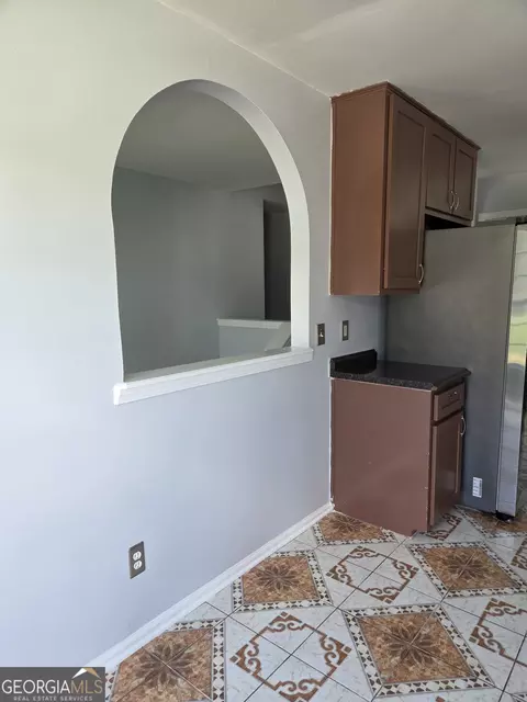 6923 Biscayne Blvd, Rex, GA 30273 photo 5