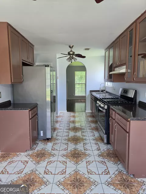 6923 Biscayne Blvd, Rex, GA 30273 photo 4