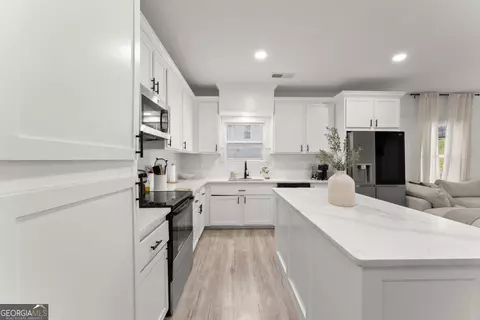 Kitchen - 6503 Narramore Way, Lula, GA 30554 photo 1 of 3