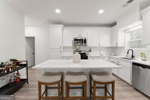Kitchen - 6503 Narramore Way, Lula, GA 30554 photo 2 of 3