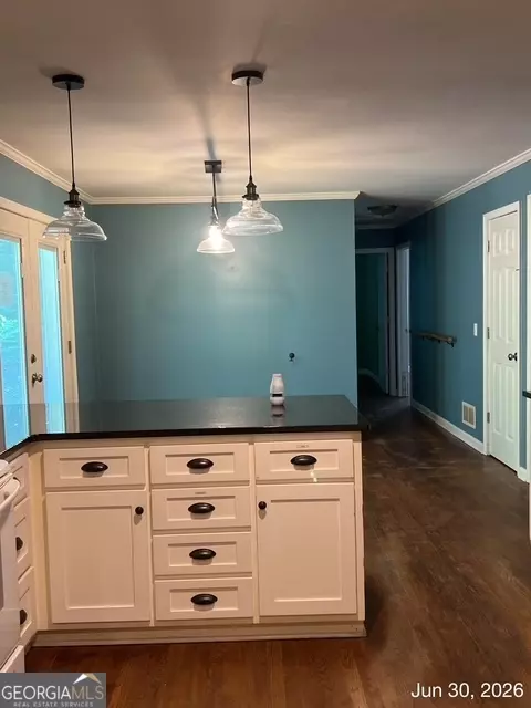 57 Leigh St, Commerce, GA 30529 photo 2