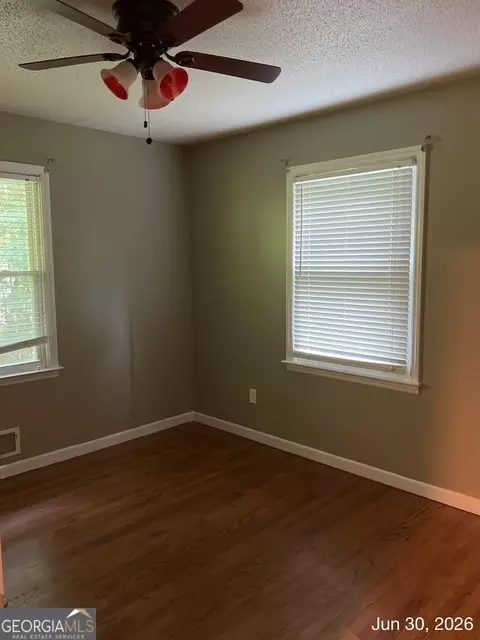 57 Leigh St, Commerce, GA 30529 photo 4
