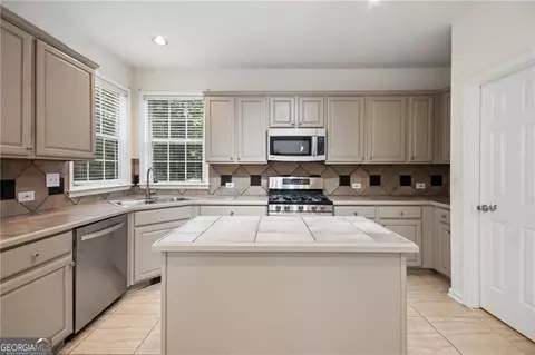 Kitchen - 3975 Coventry Park Ln, Duluth, GA 30096 photo 4 of 4