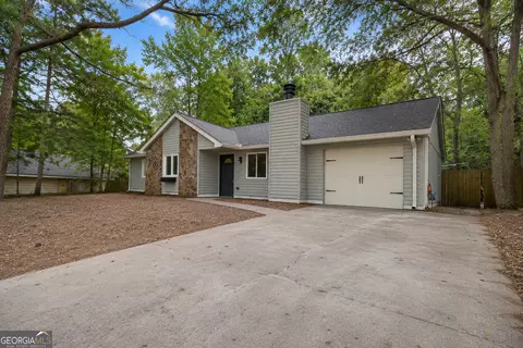 1252 Sherwood Dr, Norcross, GA 30093