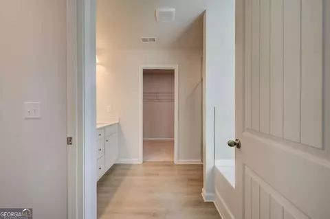 Entry Way - 207 St Annes Pl, Covington, GA 30016 photo 4 of 6