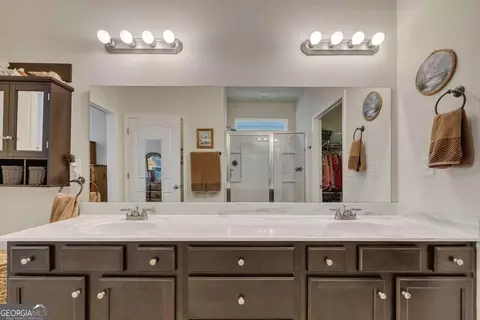 Bath - 507 Riverview Ln, Canton, GA 30114 photo 1 of 1