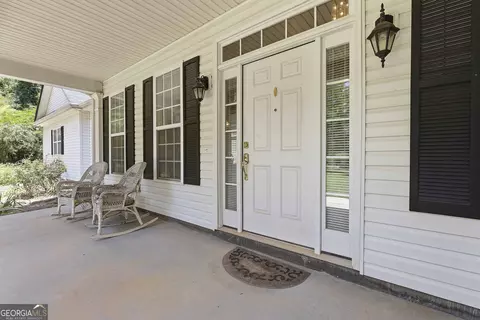 Exterior - 1080 Hunter Rd, Williamson, GA 30292 photo 2 of 15