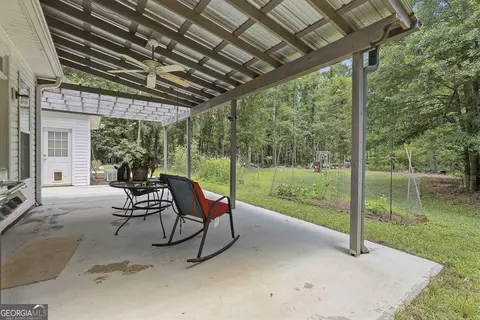 Exterior - 1080 Hunter Rd, Williamson, GA 30292 photo 3 of 15