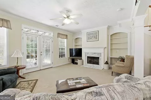 Living - 1080 Hunter Rd, Williamson, GA 30292 photo 1 of 3