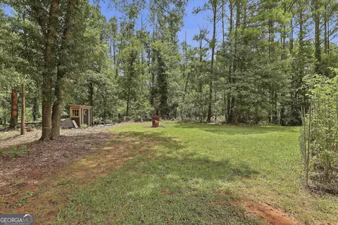 Exterior - 1080 Hunter Rd, Williamson, GA 30292 photo 9 of 15