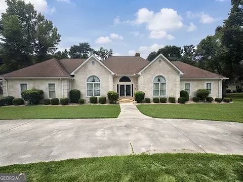 440 North Dr, Fayetteville, GA 30214