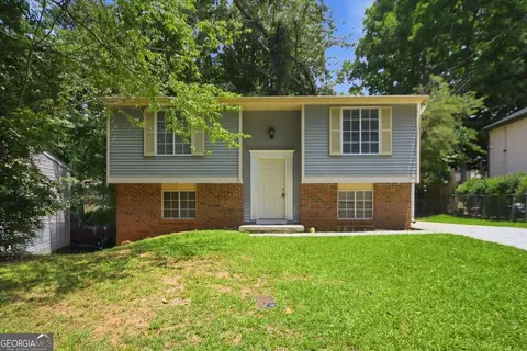 2116 Scarbrough Rd, Stone Mountain, GA 30088