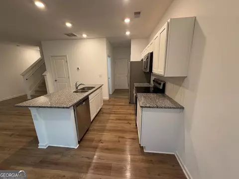 Kitchen - 1410 Ben Park Way, Grayson, GA 30017 photo 1 of 4