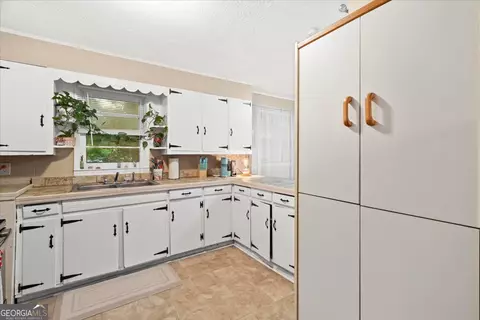 Kitchen - Undisclosed, Calhoun, GA 30701 photo 1 of 2