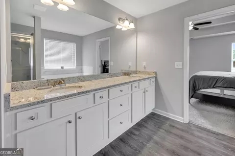 Bath - 2267 Bold Springs Rd, Monroe, GA 30656 photo 2 of 6
