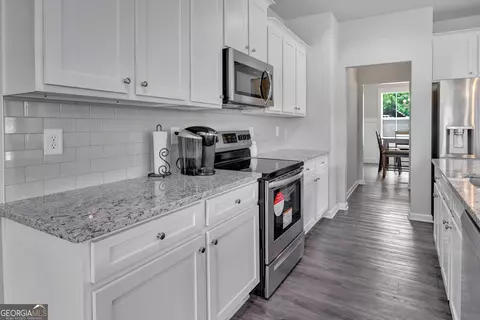 Kitchen - 2267 Bold Springs Rd, Monroe, GA 30656 photo 6 of 7