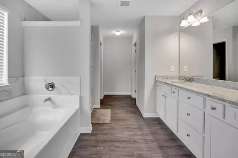 Entry Way - 2267 Bold Springs Rd, Monroe, GA 30656 photo 12 of 12
