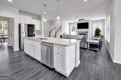 Kitchen - 2267 Bold Springs Rd, Monroe, GA 30656 photo 5 of 7