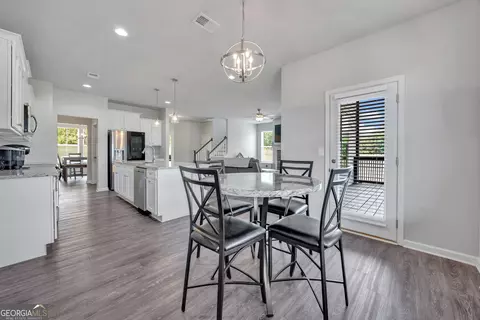 Dining - 2267 Bold Springs Rd, Monroe, GA 30656 photo 4 of 4