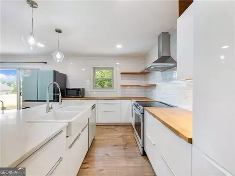 Kitchen - 4206 High St, Buford, GA 30518 photo 6 of 8