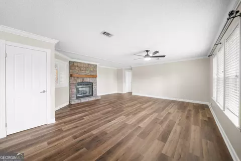 Living - 703 Dave Callaway Rd, Collins, GA 30421 photo 1 of 4