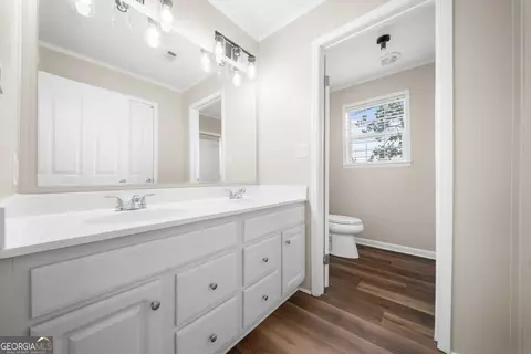 Bath - 703 Dave Callaway Rd, Collins, GA 30421 photo 1 of 2
