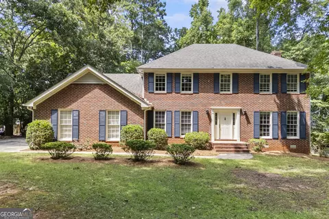 201 Chesterfield Rd, Bogart, GA 30622
