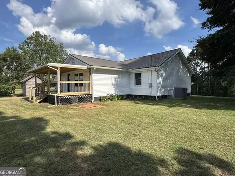 Exterior - 5 Lake Dr, Lagrange, GA 30241 photo 8 of 11