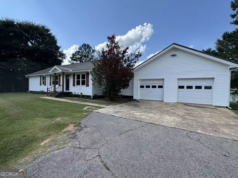 Exterior - 5 Lake Dr, Lagrange, GA 30241 photo 10 of 11