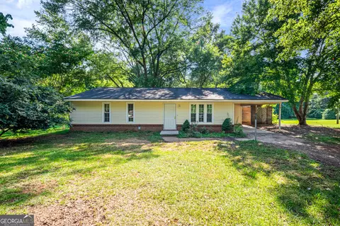 156 Crestwood Dr, Toccoa, GA 30577