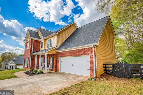 Exterior - 303 Mckendree Ct, Bethlehem, GA 30620 photo 5 of 11