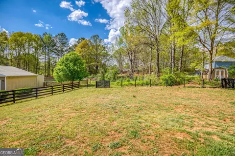 Exterior - 303 Mckendree Ct, Bethlehem, GA 30620 photo 10 of 11