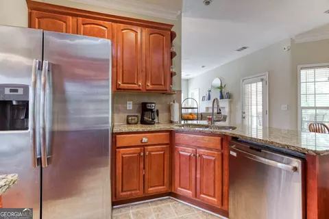 Kitchen - 303 Mckendree Ct, Bethlehem, GA 30620 photo 4 of 6