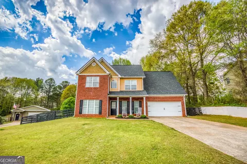 Exterior - 303 Mckendree Ct, Bethlehem, GA 30620 photo 2 of 11