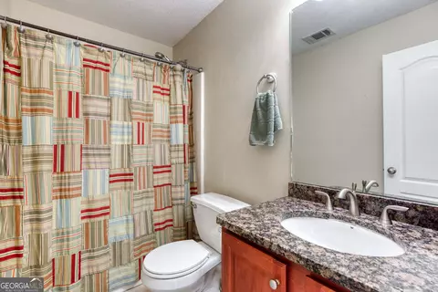 Bath - 303 Mckendree Ct, Bethlehem, GA 30620 photo 3 of 3