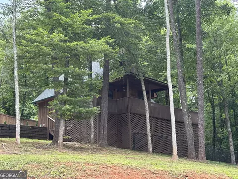 8 Waldheim Strasse St, Helen, GA 30545