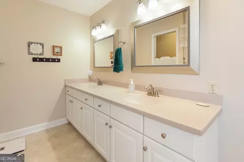 Bath - 444 Covered Bridge Rd, Covington, GA 30016 photo 1 of 5