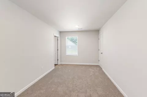 Bedroom - 300 Hudson Ct, Jackson, GA 30233 photo 4 of 5