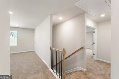 Entry Way - 300 Hudson Ct, Jackson, GA 30233 photo 3 of 4