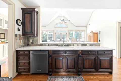 Kitchen - 2469 St Martin Way, Monroe, GA 30656 photo 4 of 7