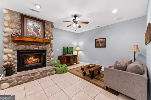 Living - 414 Mulkey Dr, Murphy, NC 28906 photo 3 of 4